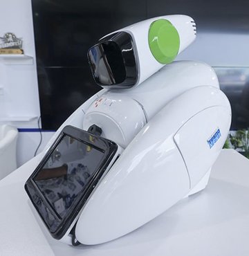 Pamukkale Üniversitesi Teknokent Müdürü İsmail Ovalı, Doktorlarımız bu robot sayesinde zamanı daha verimli ve kaliteli kullanabilecekler dedi